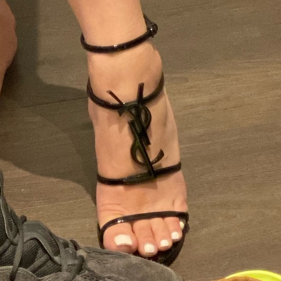 *SOLD* YSL Cassandra Heels in Black SIZE 38.5 - Picture 6 of 6